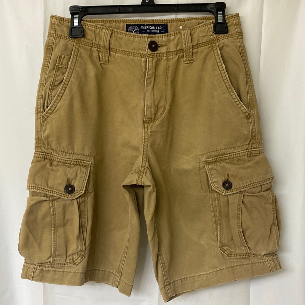 American Eagle Outfitters cargo shorts. Size 26